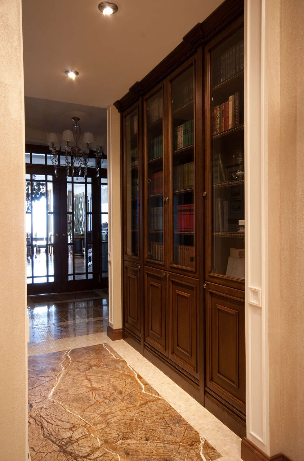 Classic corridor, hallway & stairs photos by ort-interiors i.