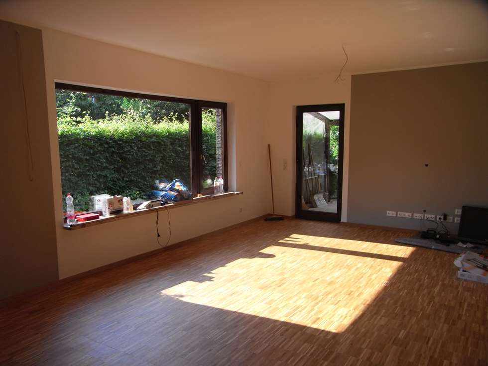 Das wohnzimmer erhielt sandfarbene wände und ebenso den ... Das wohnzimmer erhielt sandfarbene wände und ebenso den ...