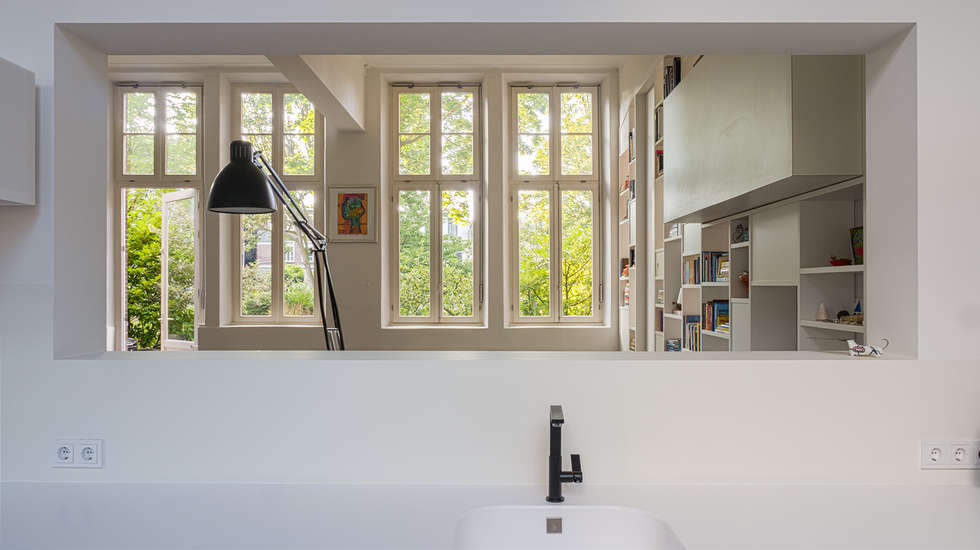 Foto's van een moderne keuken: interieur woning in school met xxl ...
