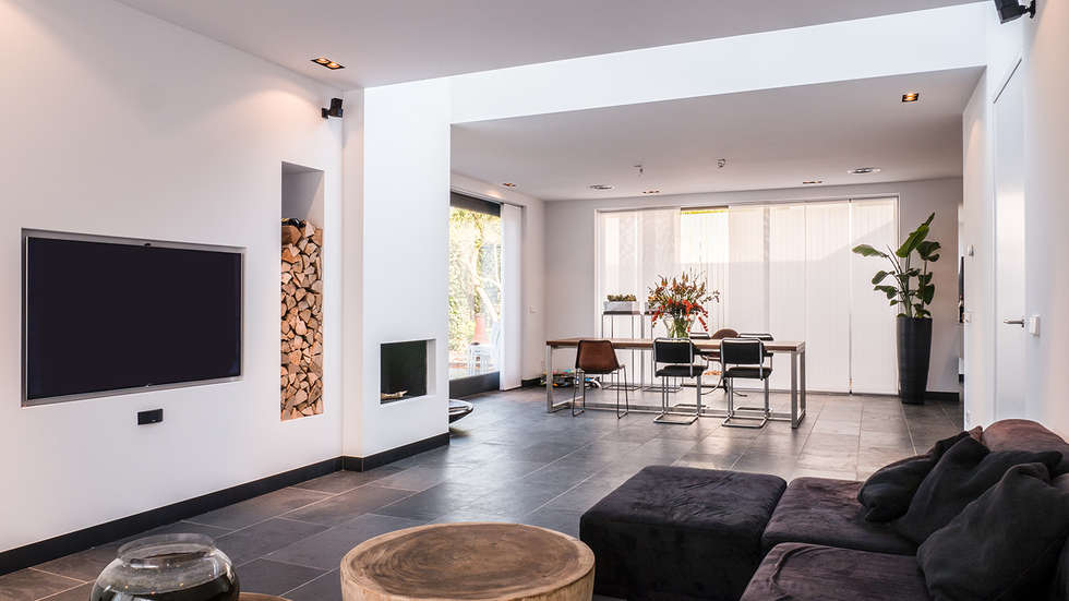 Fotos van een moderne woonkamer: luxe renovatie met zwevende ...
