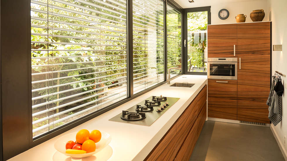 Foto's van een moderne keuken: luxe smalle aanbouw met keuken pal ...