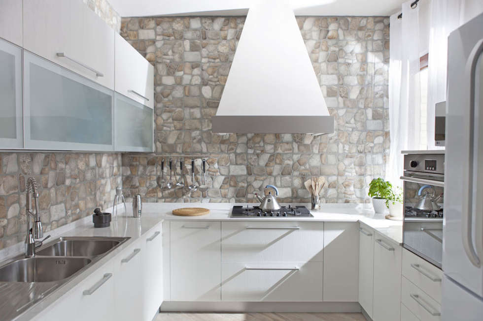 Cucina di design arredata con mobili fatti su misura ...