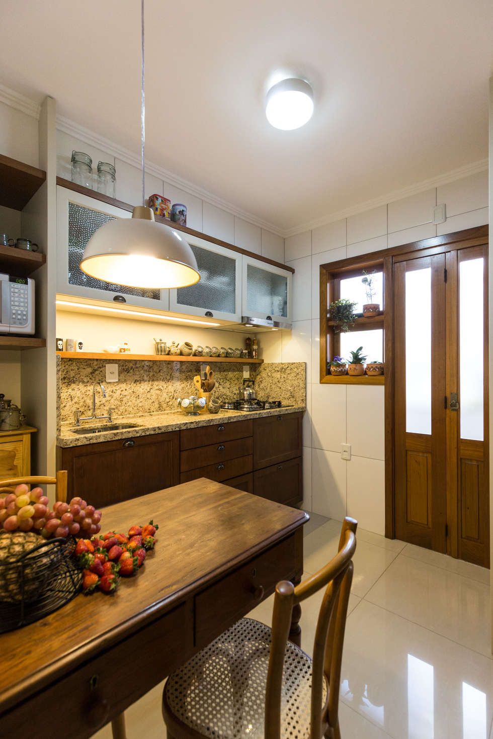 Moveis Antigos De Cozinha A Cozinha Estava Com Armrios Um Pouco Moveis Antigos De Cozinha A Cozinha Estava Com Armrios Um Pouco
