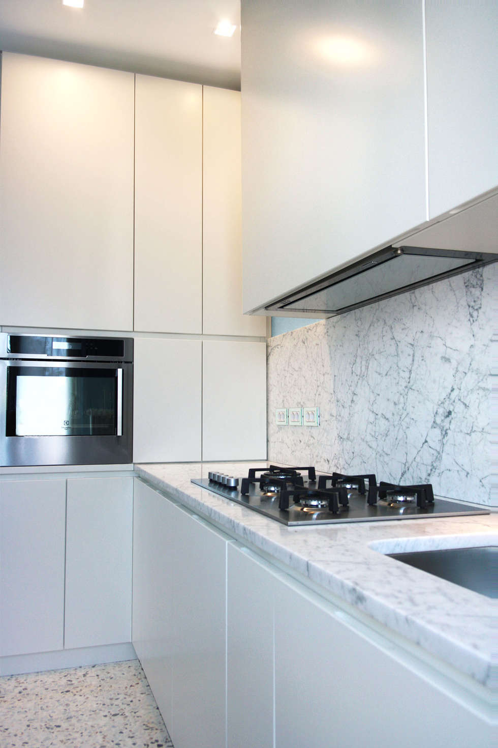 Ristrutturazione e arredo di un appartamento anni 50: cucina in ... Cucina stile anni 50