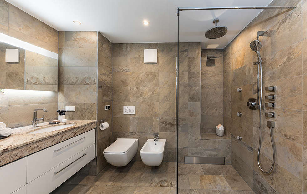 Marmorbadezimmer: moderne badezimmer von banovo gmbh | homify Marmorbadezimmer: moderne badezimmer von banovo gmbh | homify