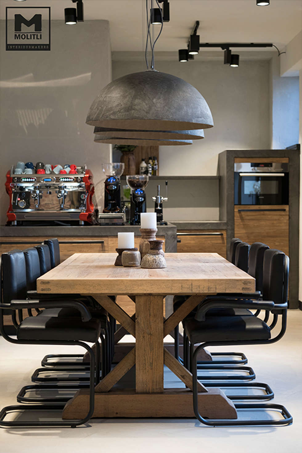 https://images.homify.com/c_fill,f_auto,q_auto:eco,w_980/v1531300244/p/photo/image/2632819/Kantoorrestyling_-_Bijdendijk_-_koffiebranderij_-_door_Molitli_Interieurmakers_-_32.jpg