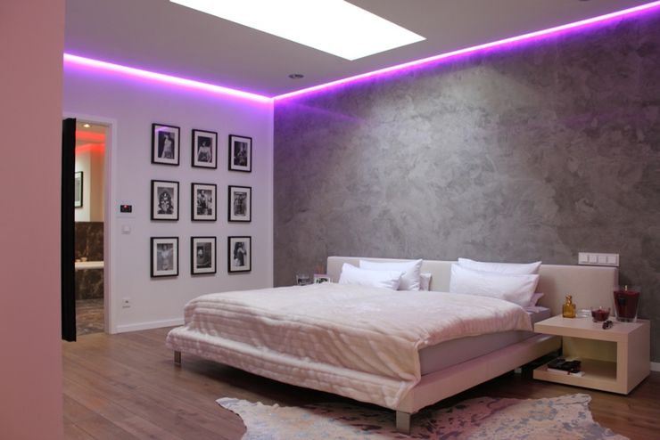 Egger´s Einrichten INETRIOR DESIGN Camera da letto eclettica