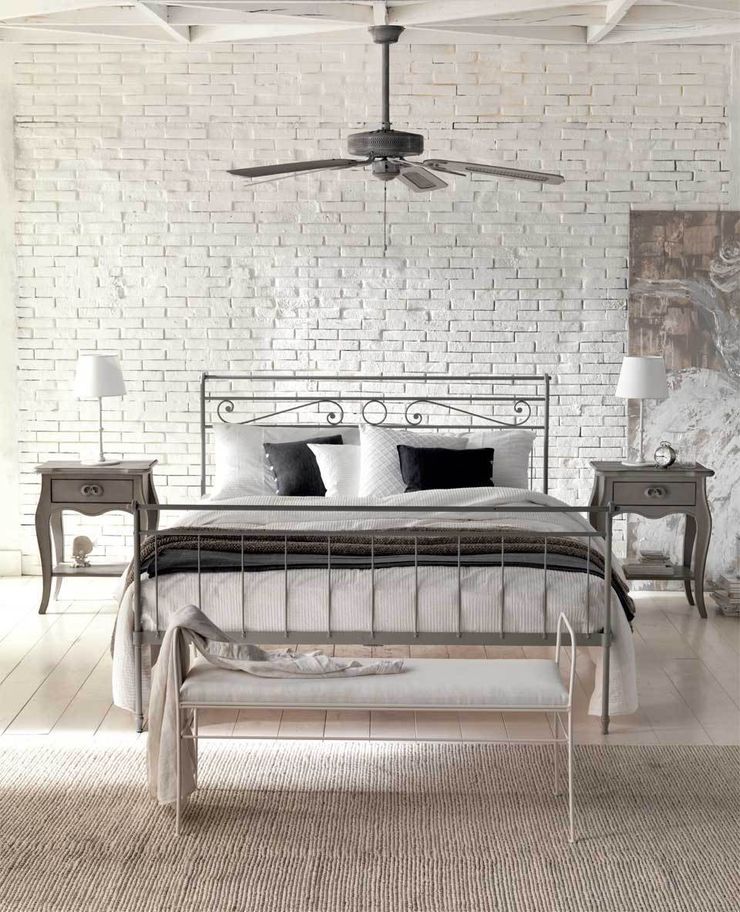 Egger´s Einrichten INETRIOR DESIGN Camera da letto eclettica