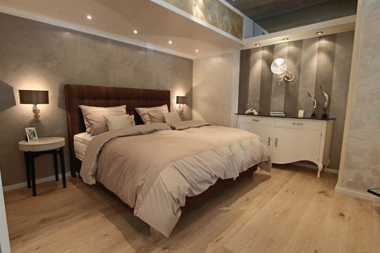 Egger´s Einrichten INETRIOR DESIGN Camera da letto eclettica