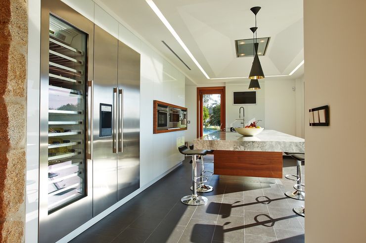 HUGA ARQUITECTOS Cucina in stile rustico