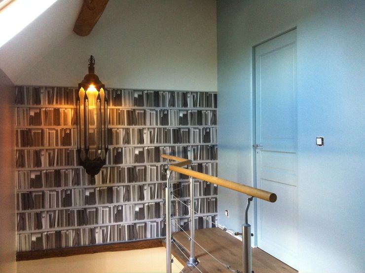 At Ome Modern corridor, hallway & stairs