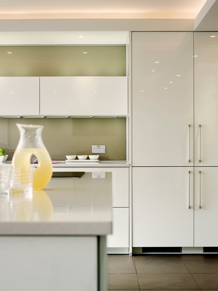 MR & MRS SAMUEL'S KITCHEN Diane Berry Kitchens Modern
