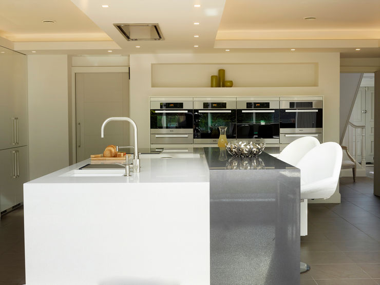 MR & MRS SAMUEL'S KITCHEN Diane Berry Kitchens Modern