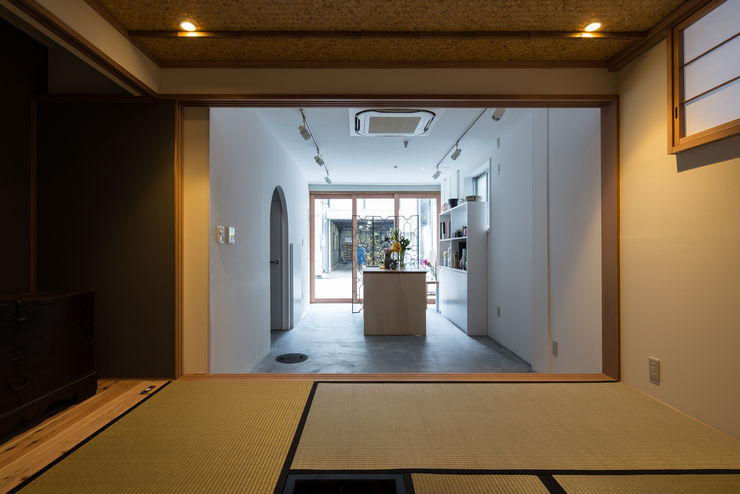 O-RENOVATION TOFU Modern houses