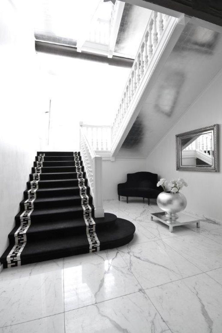 Stephanie Coutas's projects Stephanie Coutas Modern corridor, hallway & stairs