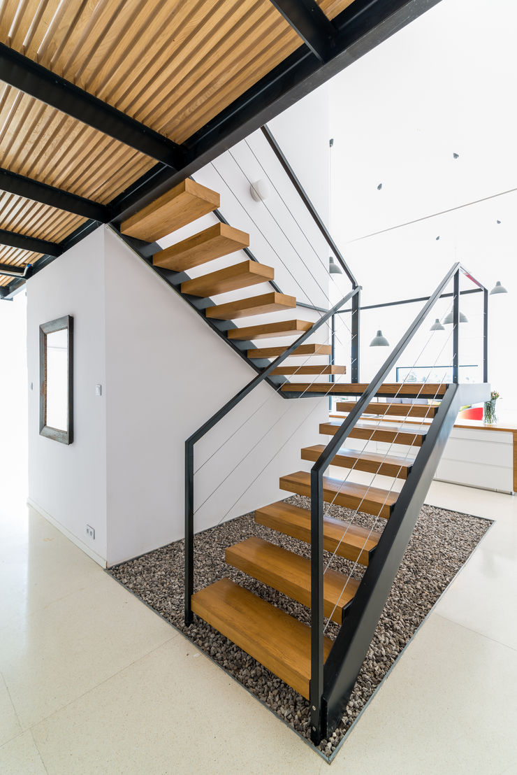 KROPKA STUDIO'S PROJECT Kropka Studio Modern corridor, hallway & stairs