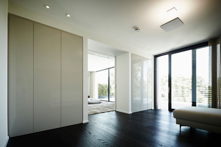 Referenzprojekt Schmalenbach Design HOME Schlafen & Wohnen GmbH Moderne Schlafzimmer