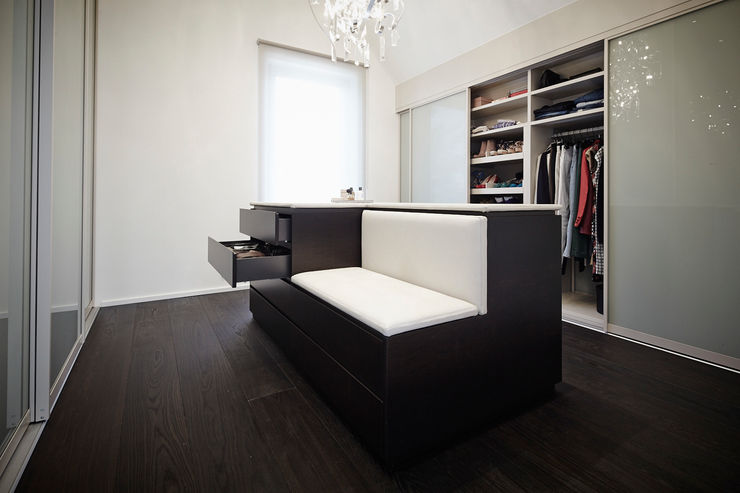 Referenzprojekt Schmalenbach Design HOME Schlafen & Wohnen GmbH Moderne Schlafzimmer