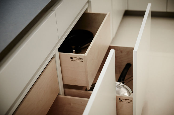 Referenzprojekt Schmalenbach Design HOME Schlafen & Wohnen GmbH Moderne Schlafzimmer