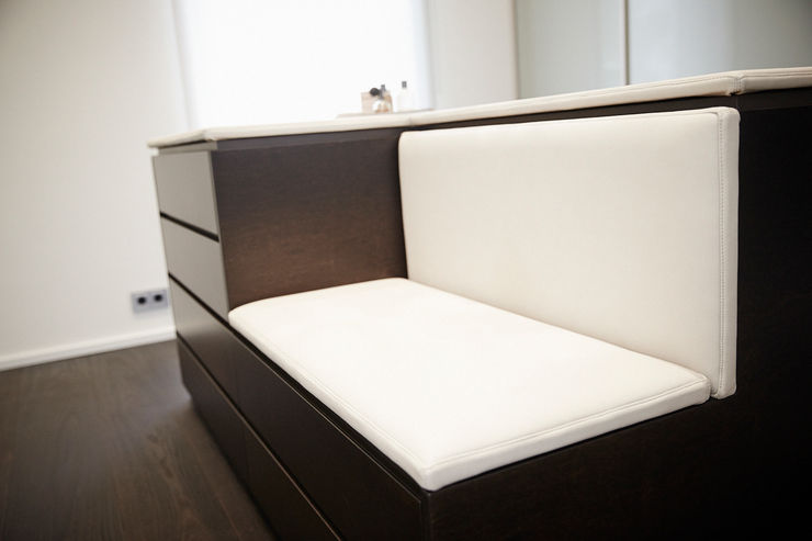 Referenzprojekt Schmalenbach Design HOME Schlafen & Wohnen GmbH Moderne Schlafzimmer