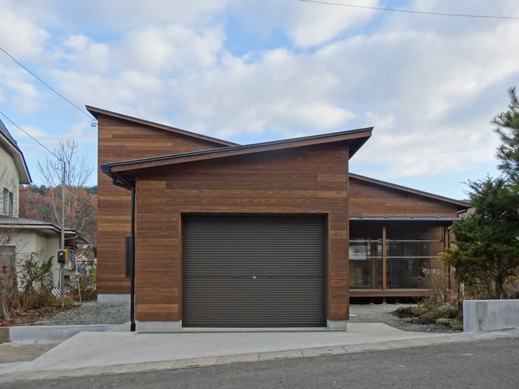 11 間含密閉式車庫的現代風住宅 Homify