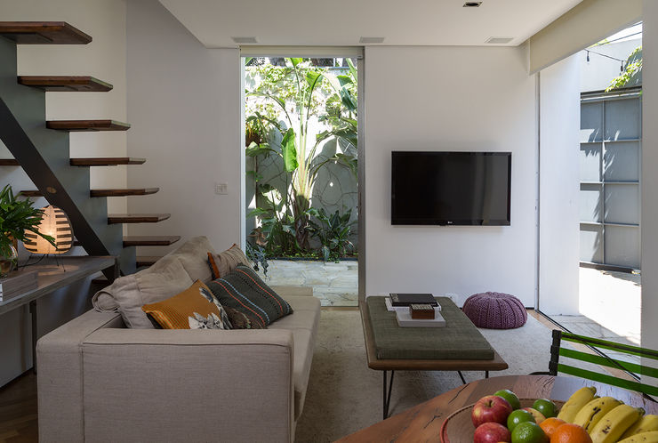 Residencia da Esquina SALA2 arquitetura e design Salas de estar tropicais