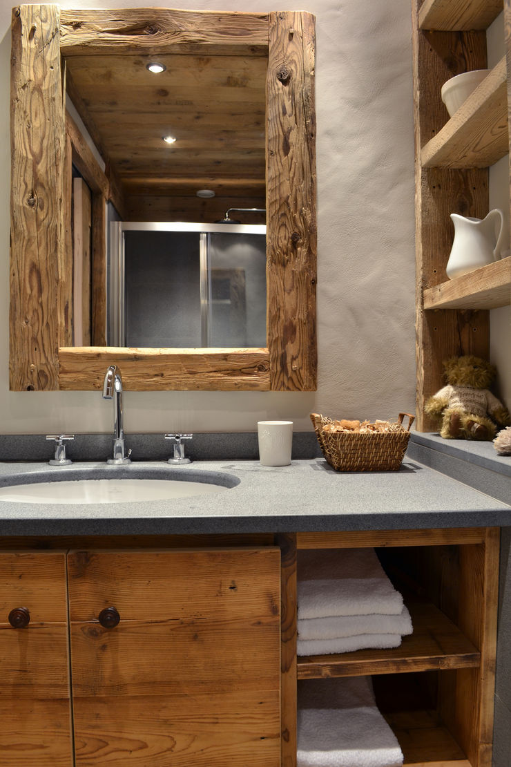Chalet – Megeve Fr Andrea Rossini Architetto Bagno in stile rustico