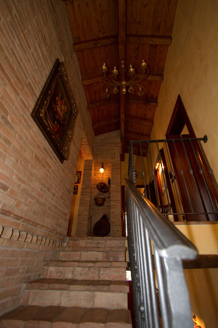Interior Design Stefano Bergami Hành lang, sảnh & cầu thang phong cách mộc mạc