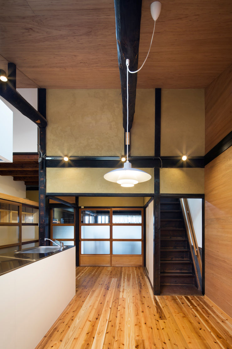 長崎工作室 Nowoczesna jadalnia