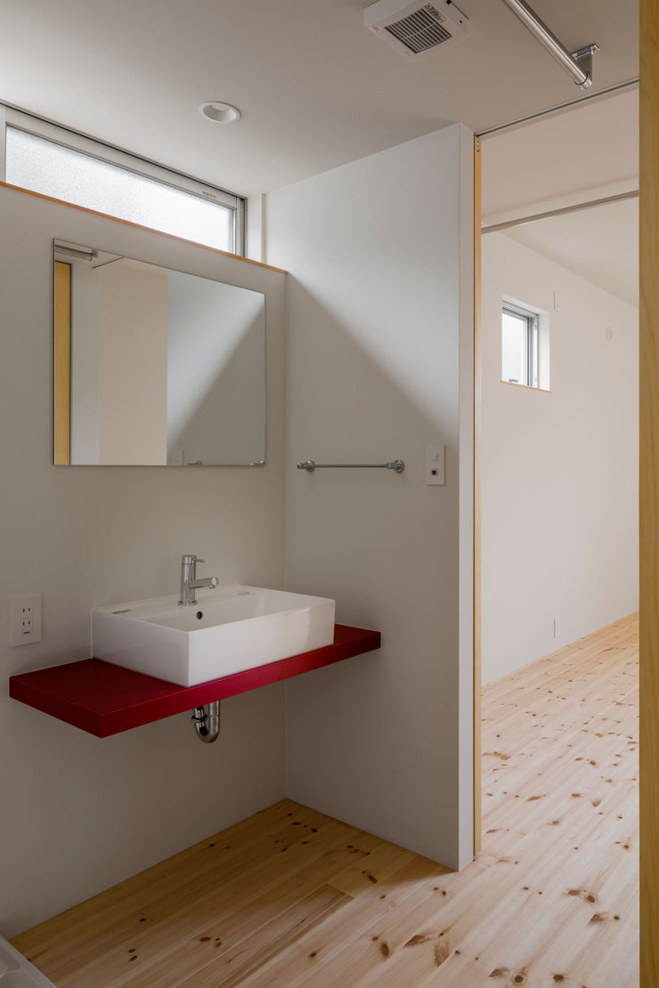 萩原健治建築研究所 Minimalist bathroom