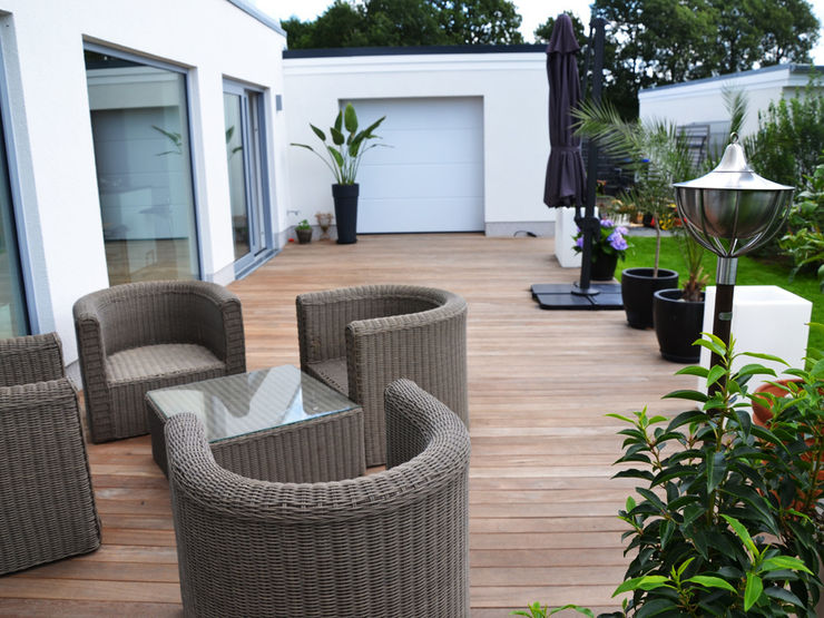 Cumaru Terrassendielen Kahrs GmbH Tropischer Balkon, Veranda & Terrasse