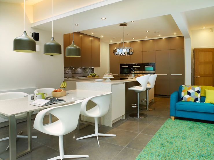 対面キッチンとダイニングテーブルの横並び配置のメリット デメリット Homify