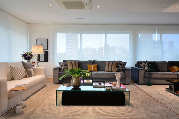 RESIDENCIA AS Maria Christina Rinaldi Arquitetos Eclectic style living room