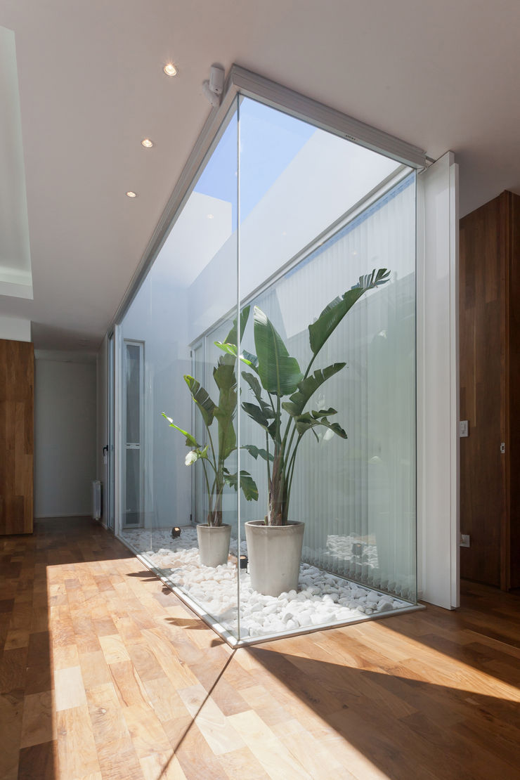 VISMARACORSI ARQUITECTOS Balcone, Veranda & Terrazza in stile moderno