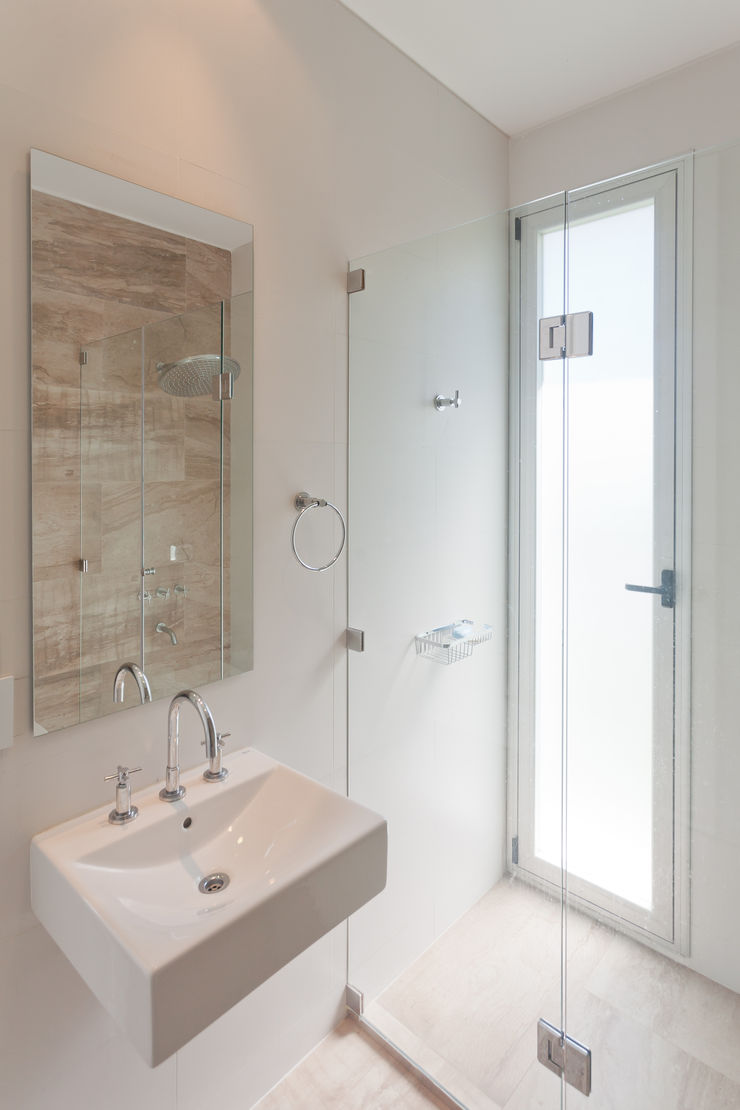 VISMARACORSI ARQUITECTOS Bagno moderno