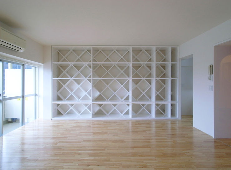 Superimposition House Renovation 高田博章建築設計 Modern Walls and Floors Wood White
