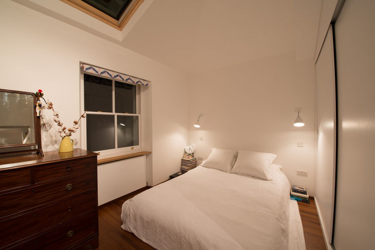 189 Richmond Road ATOM BUILD LTD Modern Bedroom