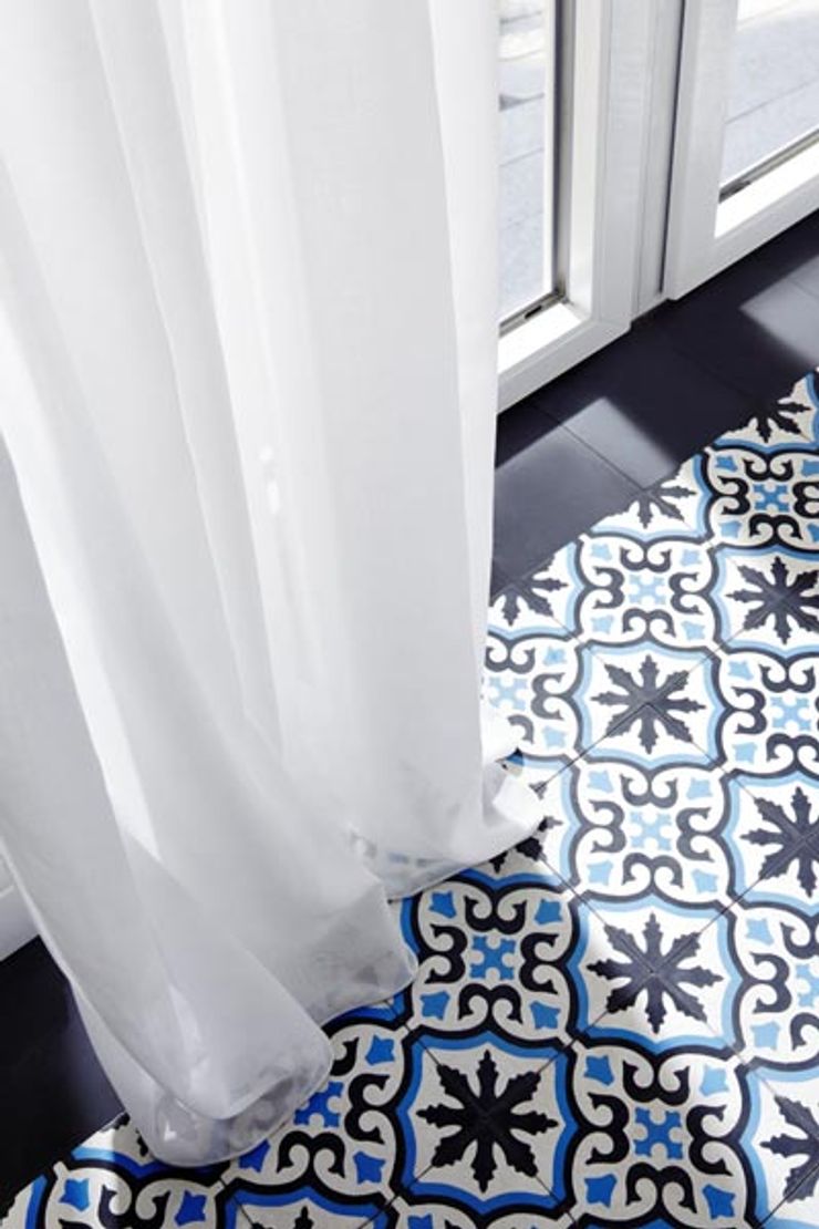 Articima Mediterranean style bathroom