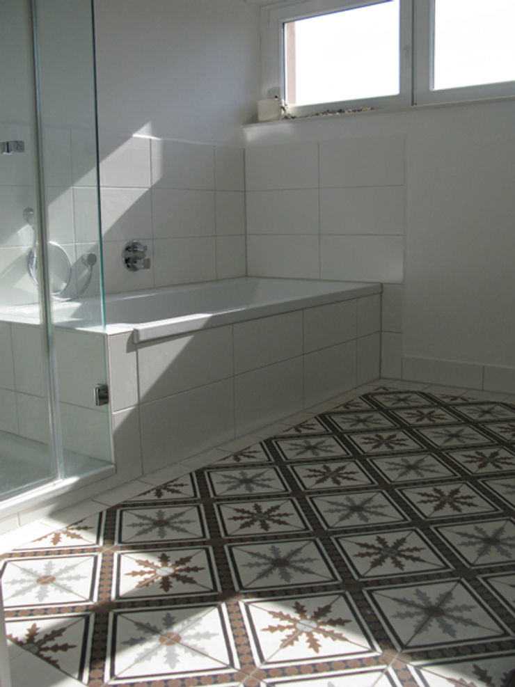 Articima Mediterranean style bathroom