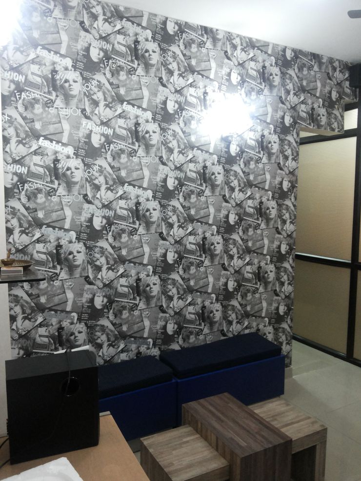 Ajnara Residential Apartment. Decor At Door Tropical style study/office
