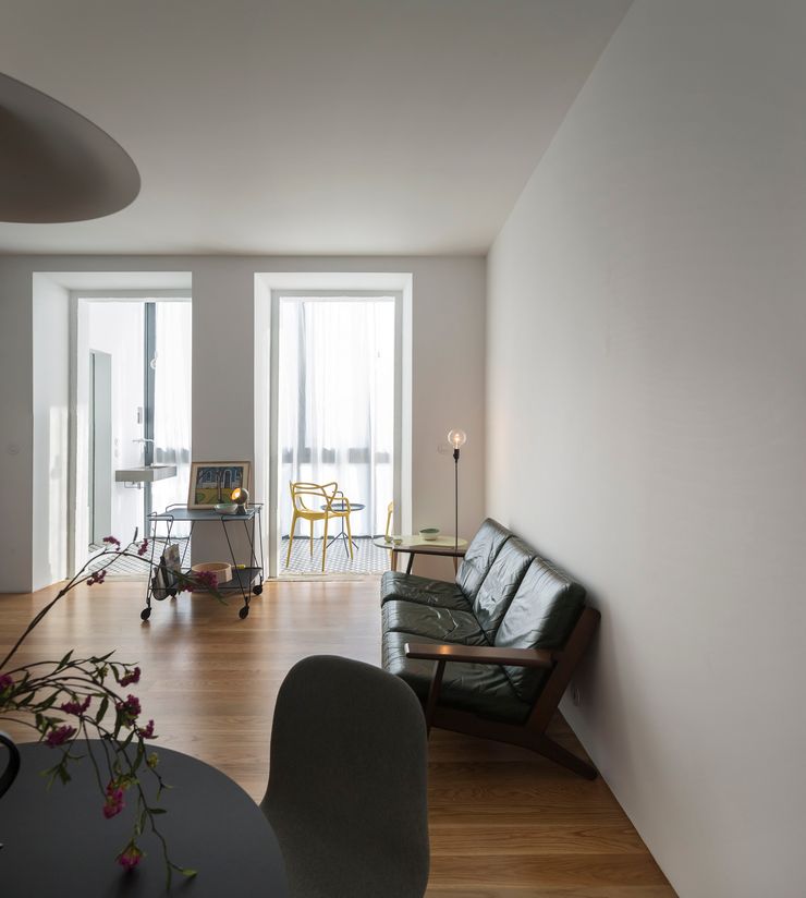 Príncipe real apartment lisbon fala Modern Living Room