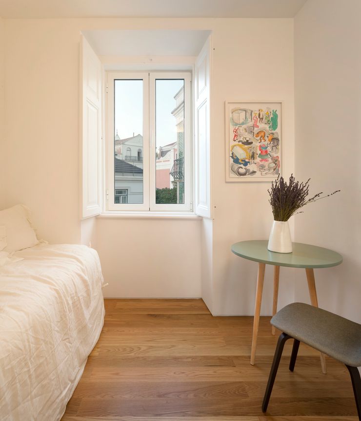 Príncipe real apartment lisbon fala Modern Bedroom