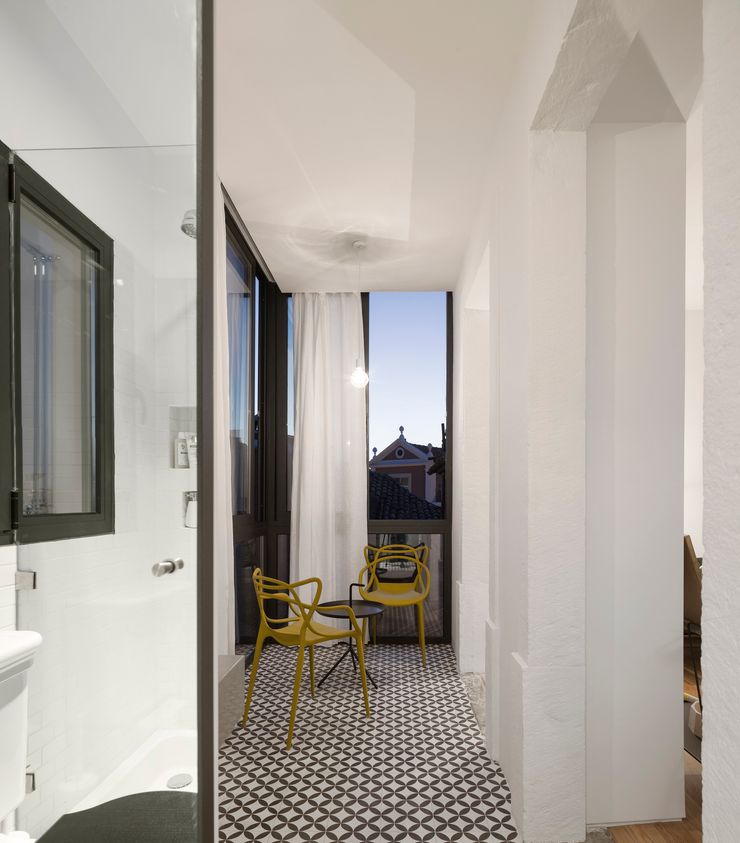 Príncipe real apartment lisbon fala Modern Bathroom