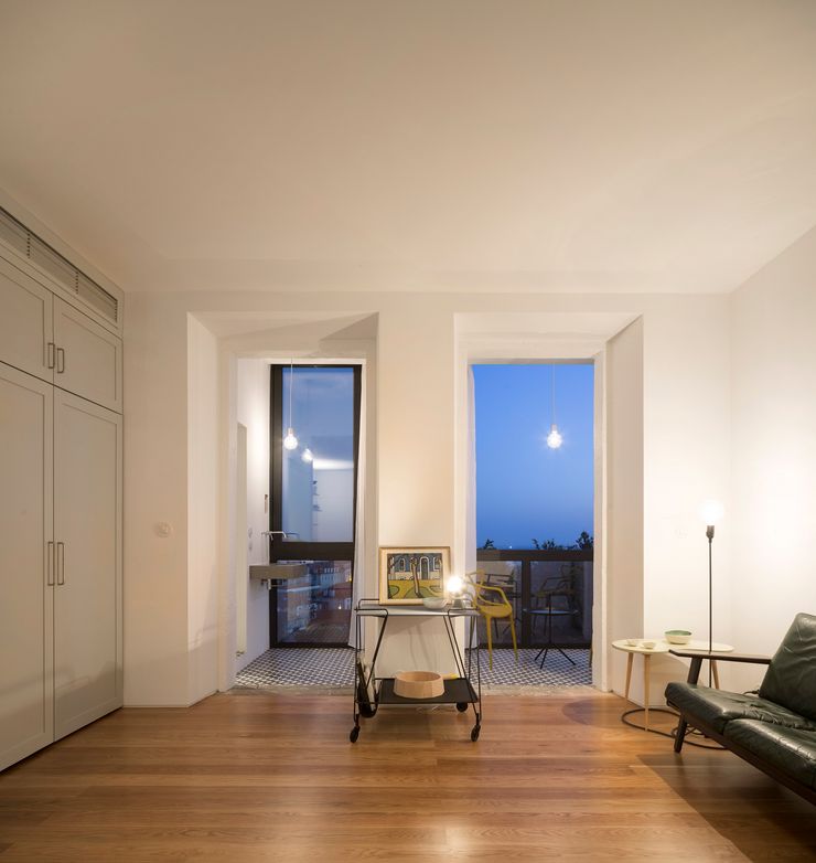Príncipe real apartment lisbon fala Modern Living Room