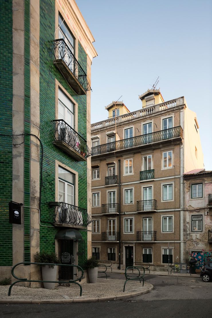 Príncipe real apartment lisbon fala Modern Houses