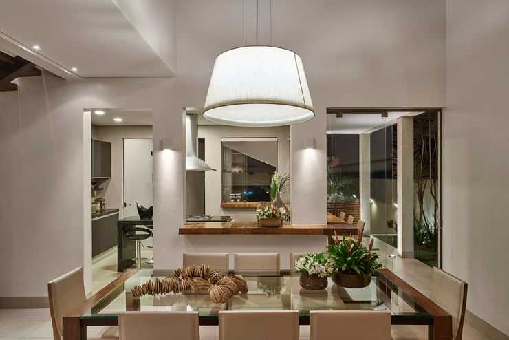Isabela Canaan Arquitetos e Associados Modern dining room