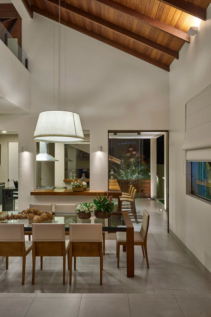 Isabela Canaan Arquitetos e Associados Modern dining room