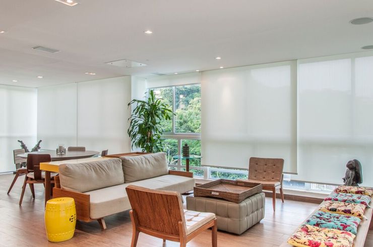RESIDENCIA FAMILIAR SÃO CONRADO RJ AR Arquitetura & Interiores Modern Living Room