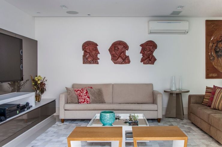 RESIDENCIA FAMILIAR SÃO CONRADO RJ AR Arquitetura & Interiores Modern Living Room