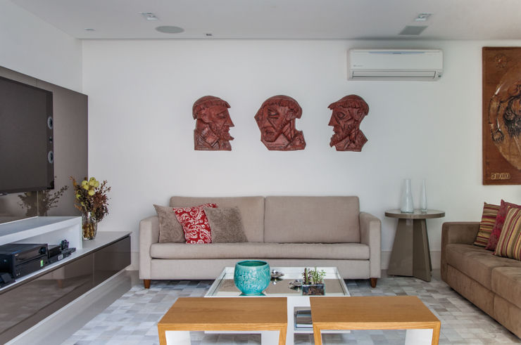 RESIDENCIA FAMILIAR SÃO CONRADO RJ AR Arquitetura & Interiores Modern Living Room